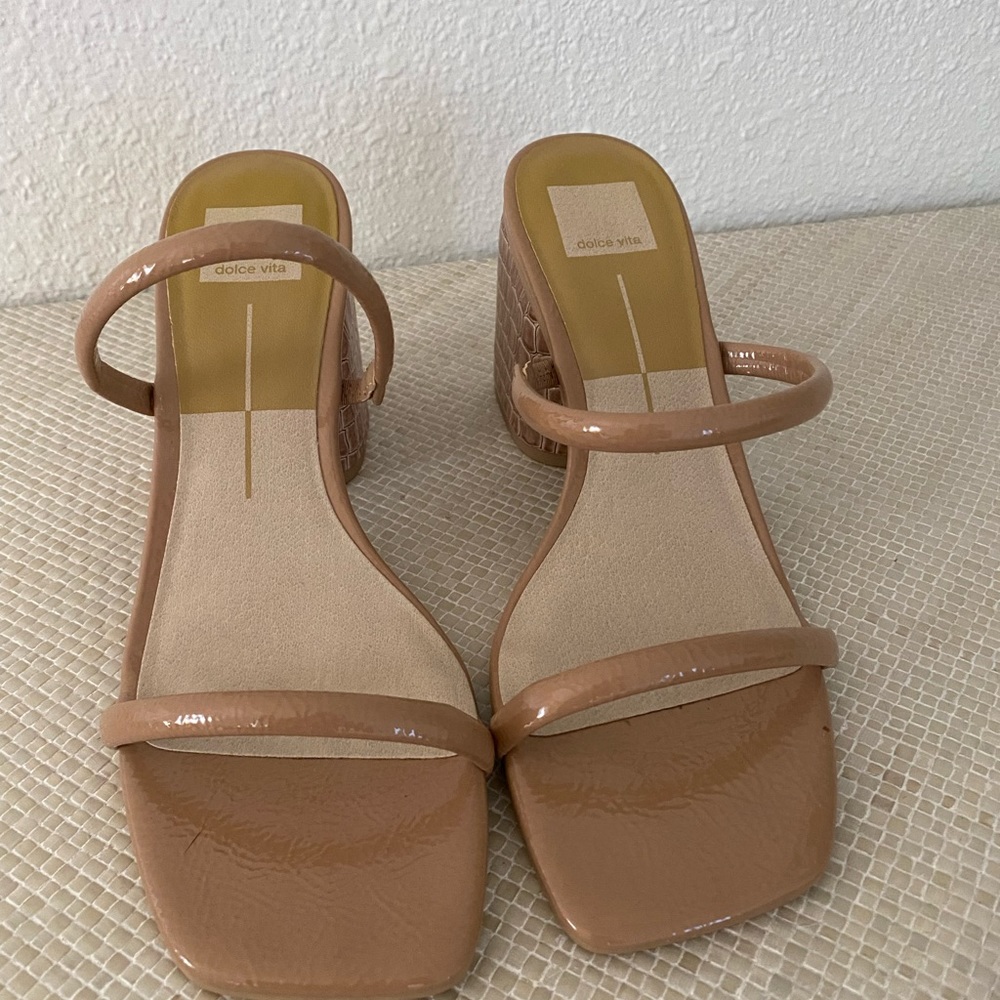 Dolce Vita mules / heels